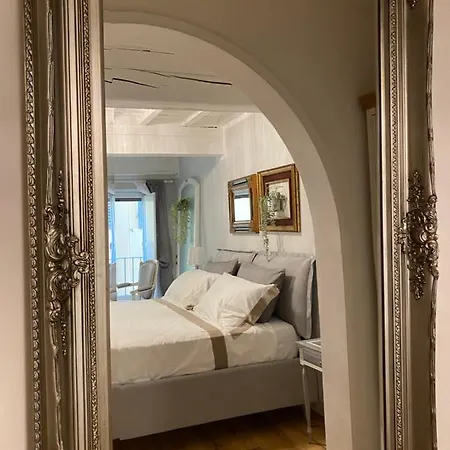 Peruzzi Royal Apartment Florence